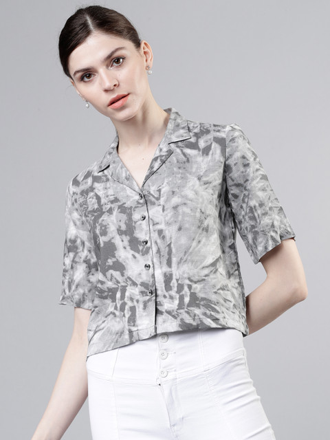 

Tokyo Talkies Women Grey Regular Fit Printed Casual Shirt