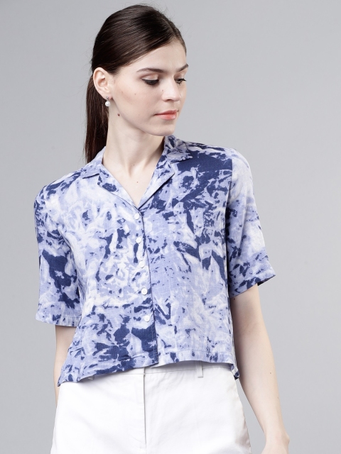 

Tokyo Talkies Women Blue & Off-White Regular Fit Printed Casual Crop Shirt
