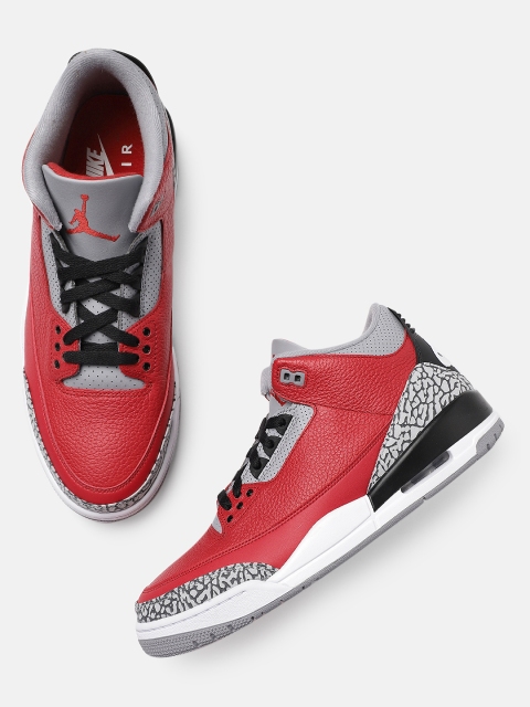 

Nike Men Red & Grey AIR JORDAN 3 RETRO SE Mid-Top Basketball Shoes