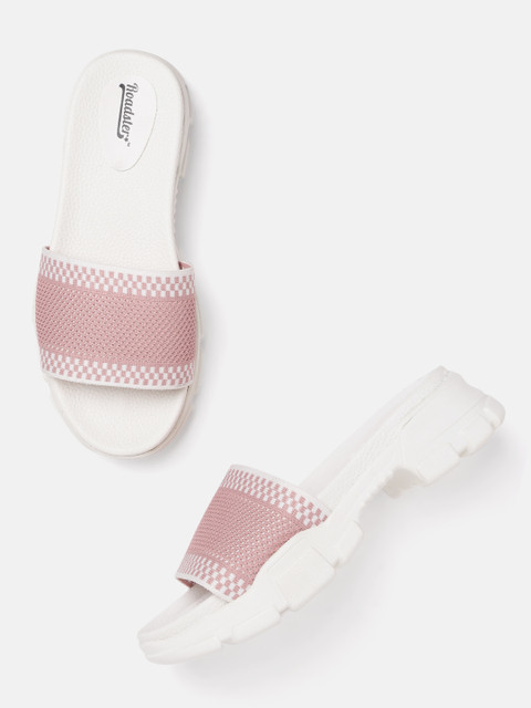 

Roadster Women Dusty Pink & White Woven Design Heels