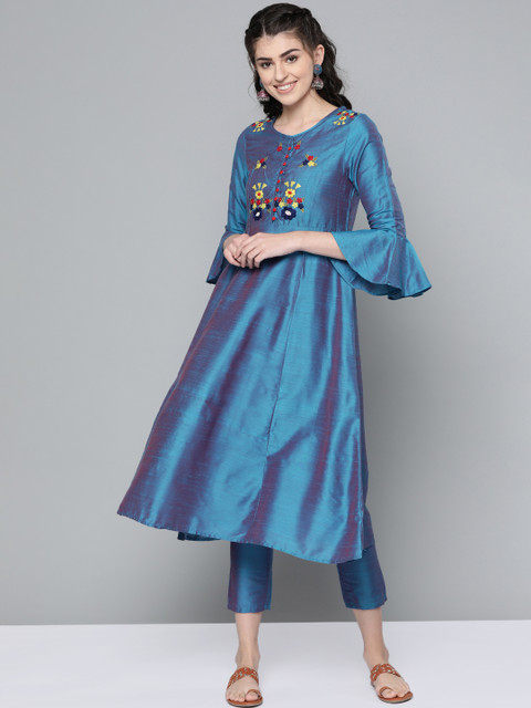 

HERE&NOW Women Blue & Red Dual-Toned Yoke Design Kurta with Trousers