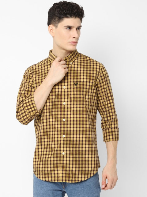 

AMERICAN EAGLE OUTFITTERS Men Yellow & Brown Regular Fit Checked Casual Shirt