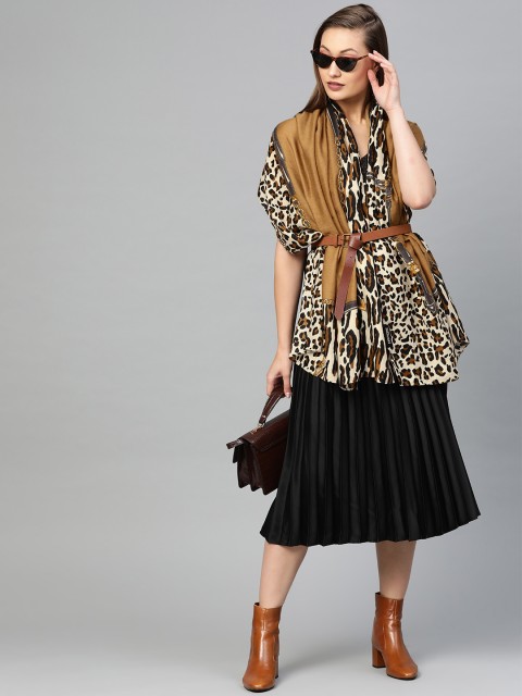 

SASSAFRAS Brown & Black Leopard Print Stoles