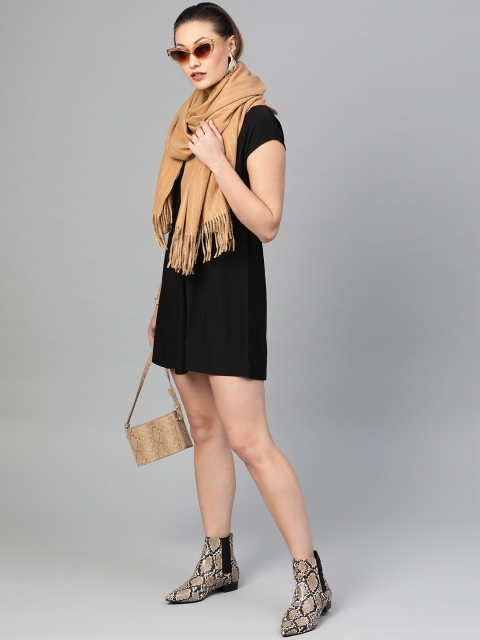 

SASSAFRAS Women Beige Striped Stole