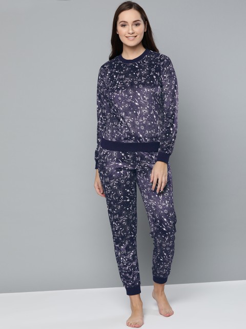 

VividArtsy Women Navy Blue & White Printed Velvet Finish Night Suit