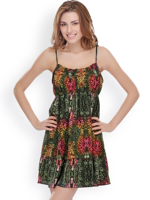 

Clovia Green Printed Nightdress NS0454P17