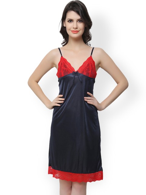 

Clovia Black Nightdress NS0469P13