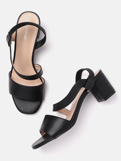 Women Black Solid Heels