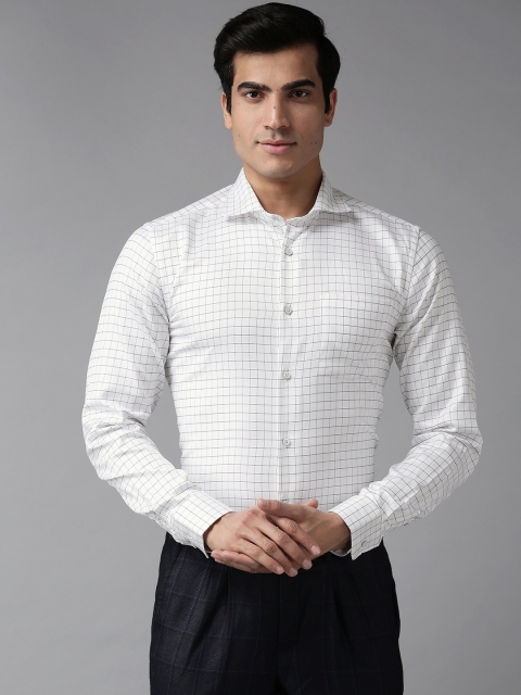 

Blackberrys Men White & Black Slim Fit Checked Formal Shirt