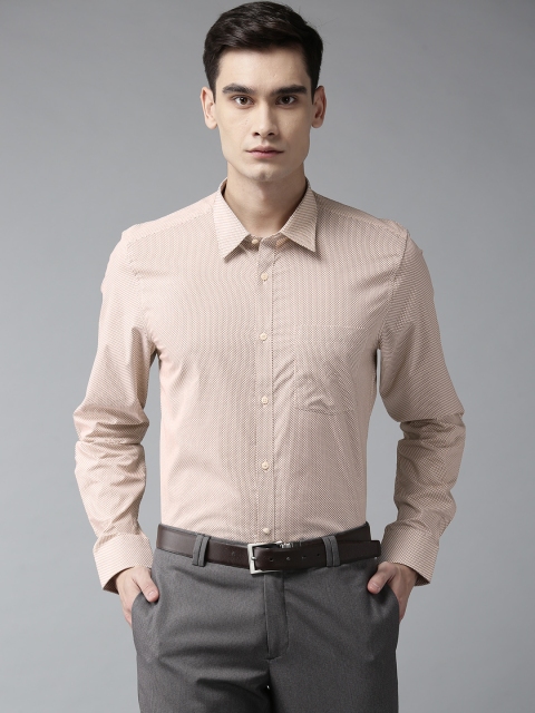 

Blackberrys Men Brown Slim Fit Printed Smart Casual Shirt