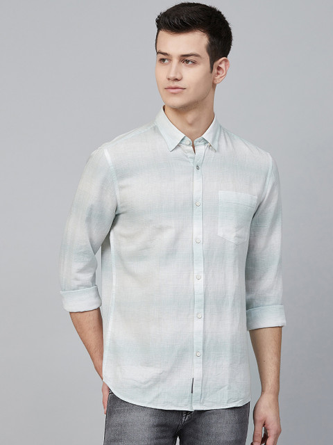 

Blackberrys Men Off-White & Blue Slim Fit Striped Casual Shirt