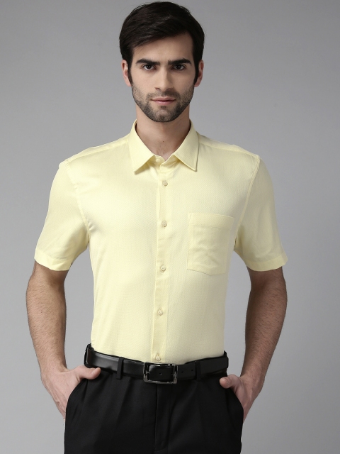 

Blackberrys Men Yellow Slim Fit Solid Formal Shirt