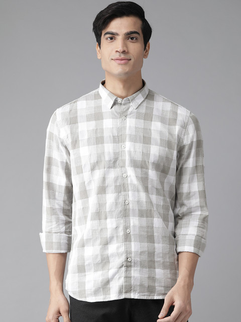 

Blackberrys Men White & Grey Slim Fit Checked Casual Shirt