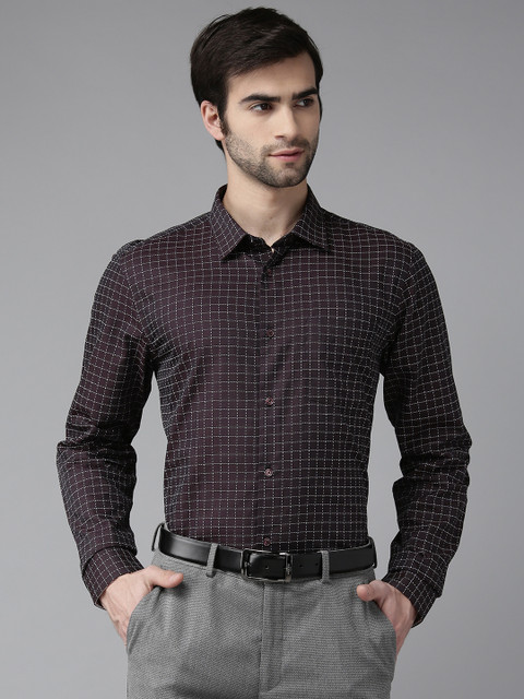 

Blackberrys Men Burgundy & White Slim Fit Checked Formal Shirt