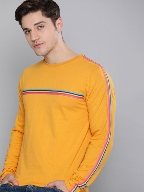 

Difference of Opinion Men Mustard Yellow Solid Round Neck Pure Cotton T-shirt With Striped Detailing