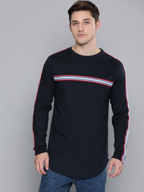 

Difference of Opinion Men Navy Blue Solid Round Neck T-shirt With Striped Detailing