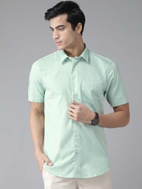 

Blackberrys Men Green Slim Fit Solid Smart Casual Shirt