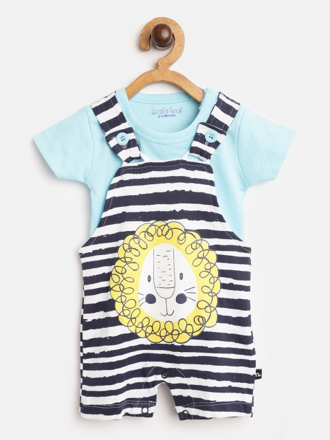 

Moms Love Boys Blue & White Solid T-shirt with Dungarees