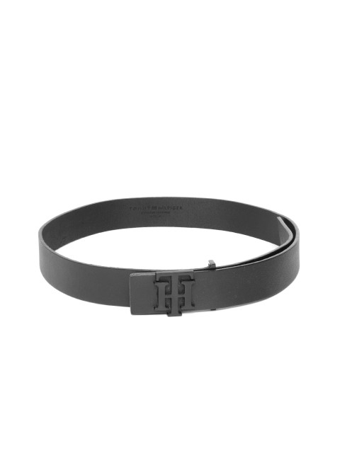 

Tommy Hilfiger Men Black Solid Leather Belt