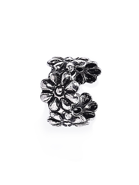 

Peora Women Silver Flower Shape Silver Nose Ring Pin