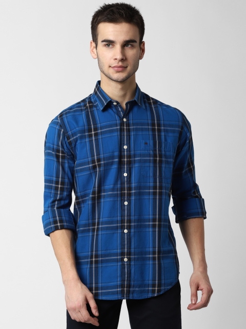 

Peter England Casuals Men Blue & Black Slim Fit Checked Casual Shirt