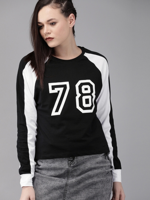 

The Roadster Lifestyle Co Women Black White Printed Round Neck Pure Cotton T-shirt