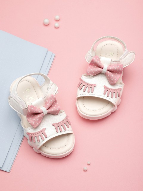 

Hoppipola Girls White & Pink Solid Open Toe Flats with Bow Detail