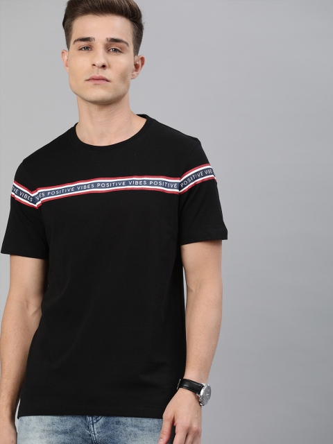 

Harvard Men Black Solid Round Neck T-shirt with Printed Detail
