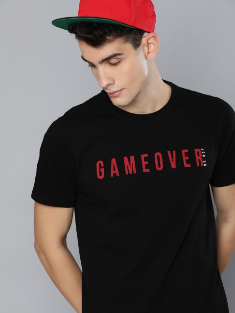 

Harvard Men Black Solid Round Neck T-shirt With Printed Detailing
