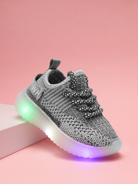 

Hoppipola Girls Grey Woven Design Sneakers