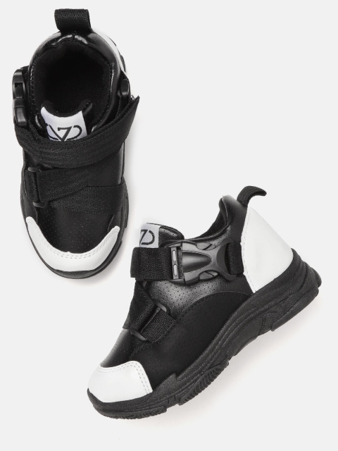 

Hoppipola Kids Black & White Perforated Sneakers