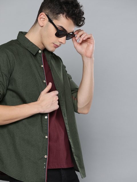 

Harvard Men Olive Green & Black Printed Regular Fit Casual Shirt