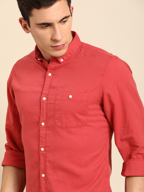 

ether Men Red Regular Fit Cotton Linen Solid Casual Shirt