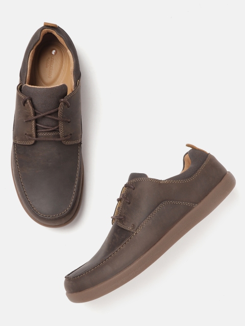 

Clarks Men Coffee Brown Derbys