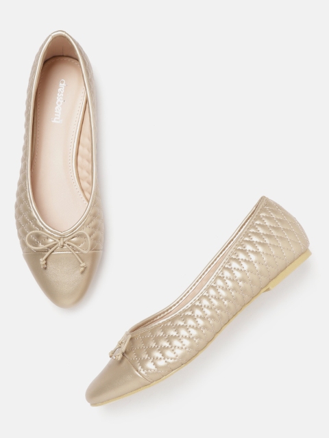 

DressBerry Women Gold-Toned Quilted Ballerinas