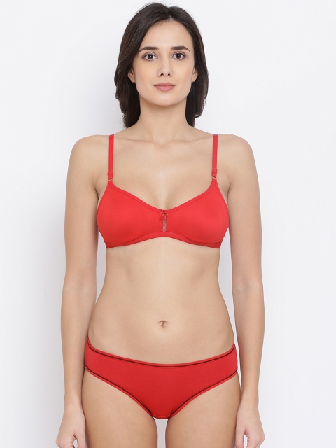 

Clovia Women Red Solid Lingerie Set COMBBP37132B
