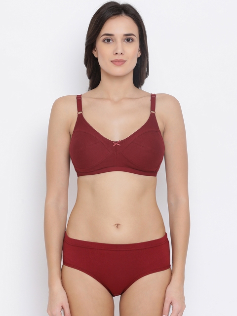 

Clovia Women Maroon Solid Lingerie Set COMBBP28232B