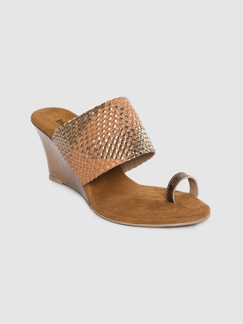 

Inc 5 Women Tan Brown Textured Wedges