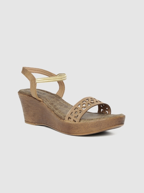 

Inc 5 Women Bronze-Toned Solid Sandals