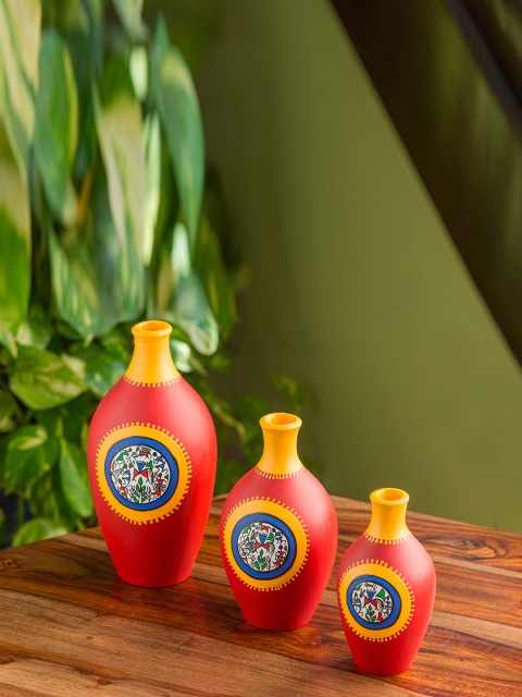 

ExclusiveLane Red & Yellow 3 Pieces Warli Hand-Painted Earthen Terracotta Vase Set