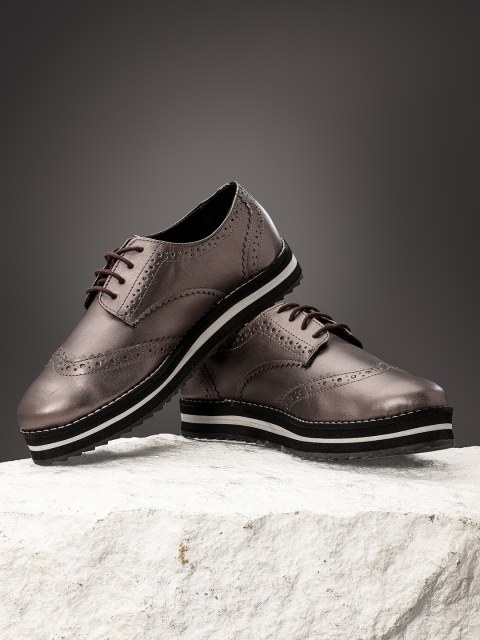 

her by invictus Women Gunmetal-Toned Brogues Flatform, Metallic