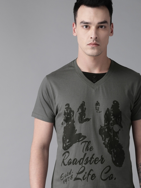 

The Roadster Lifestyle Co Men Charcoal Grey Printed V-Neck Pure Cotton T-shirt