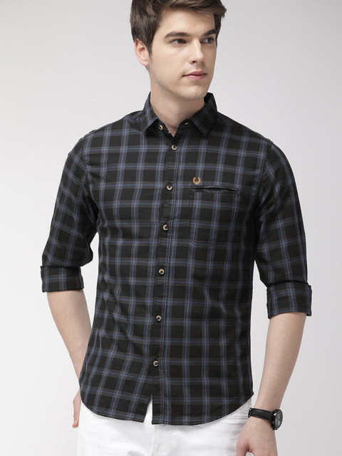 

The Indian Garage Co Men Black & Blue Slim Fit Checked Casual Shirt