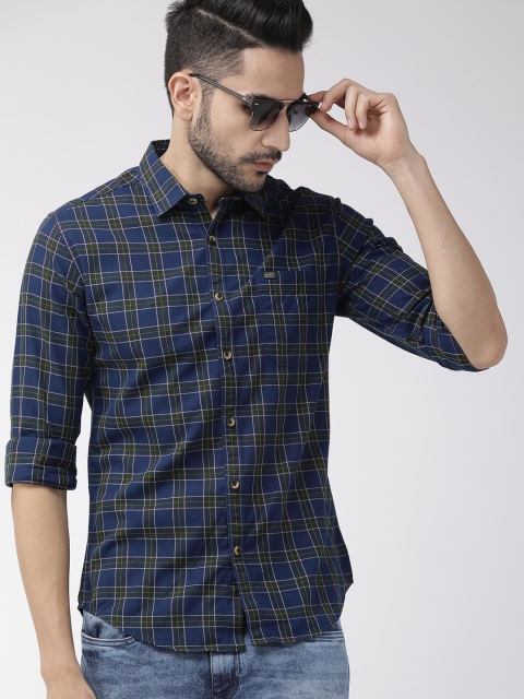 

The Indian Garage Co Men Navy Blue & Green Slim Fit Checked Casual Shirt