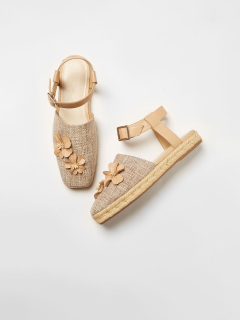

CHARLES & KEITH Women Nude-Coloured Woven Design Ballerinas