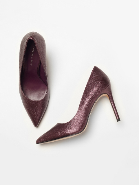 

CHARLES & KEITH Women Burgundy Solid Pumps