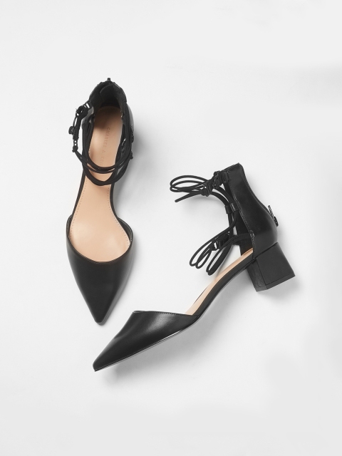 

CHARLES & KEITH Women Black Solid Pumps