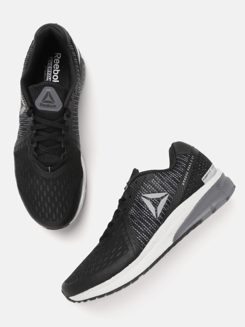 

Reebok Men Black & Grey Grasse Round 2 ST Running Shoes