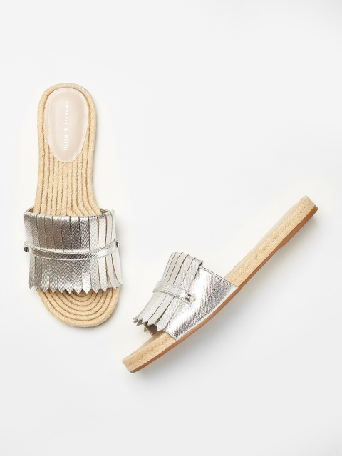 

CHARLES & KEITH Women Silver-Toned Textured Synthetic Patent Open Toe Flats