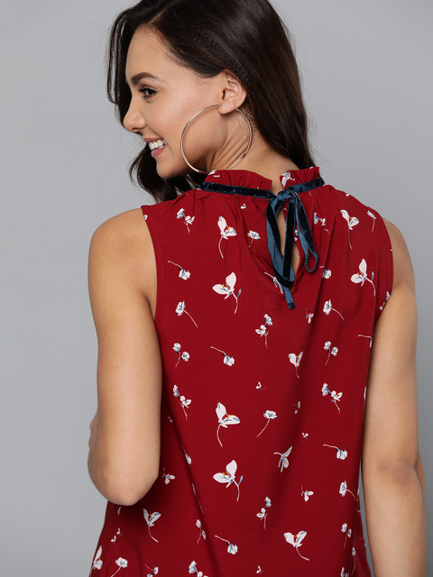 

Mast & Harbour Women Maroon & White Floral Print Top